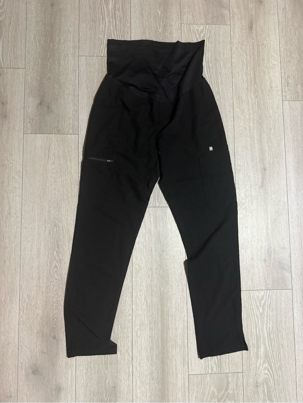 Figs maternity Black Straight-Leg Medical Scrub Pants small tall